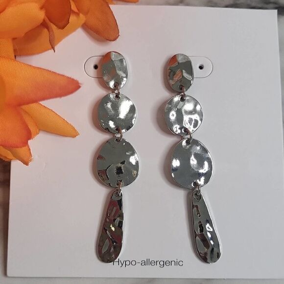 Hammered Circle Drop Earring Silver Color - Picture 4 of 8